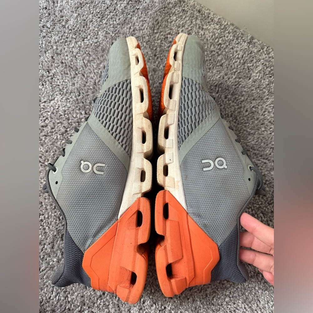 On Cloud Running Men's Cloudflyer- Fossil / Flame - image 2